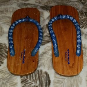 Wooden flip flops